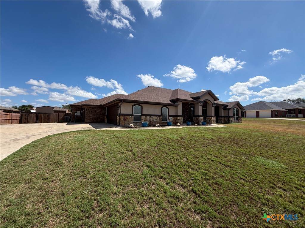 206 County Road 4774 - Photo 1