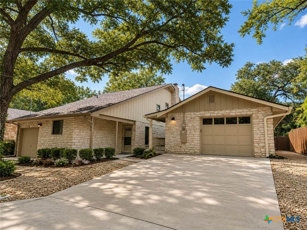 105 Blanco Street - Photo 1