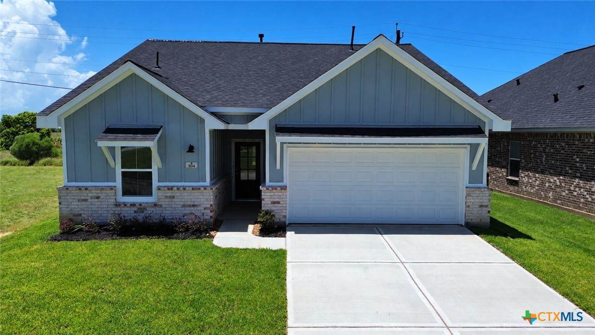 304 Cardinal Drive - Photo 1