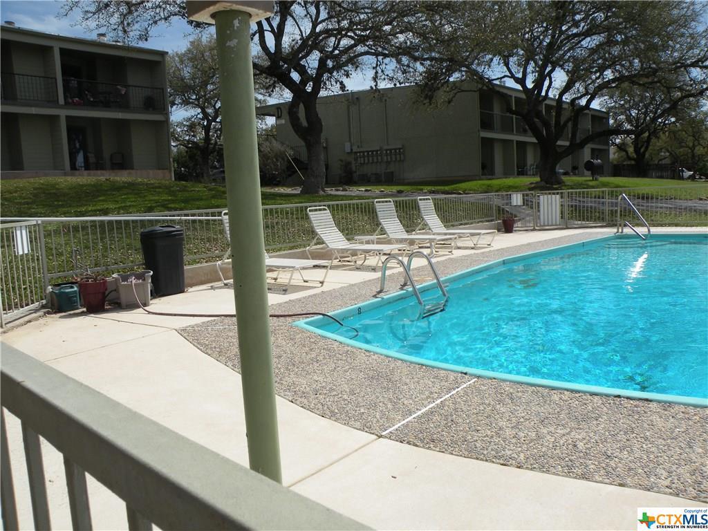 943 Parkview - Photo 1
