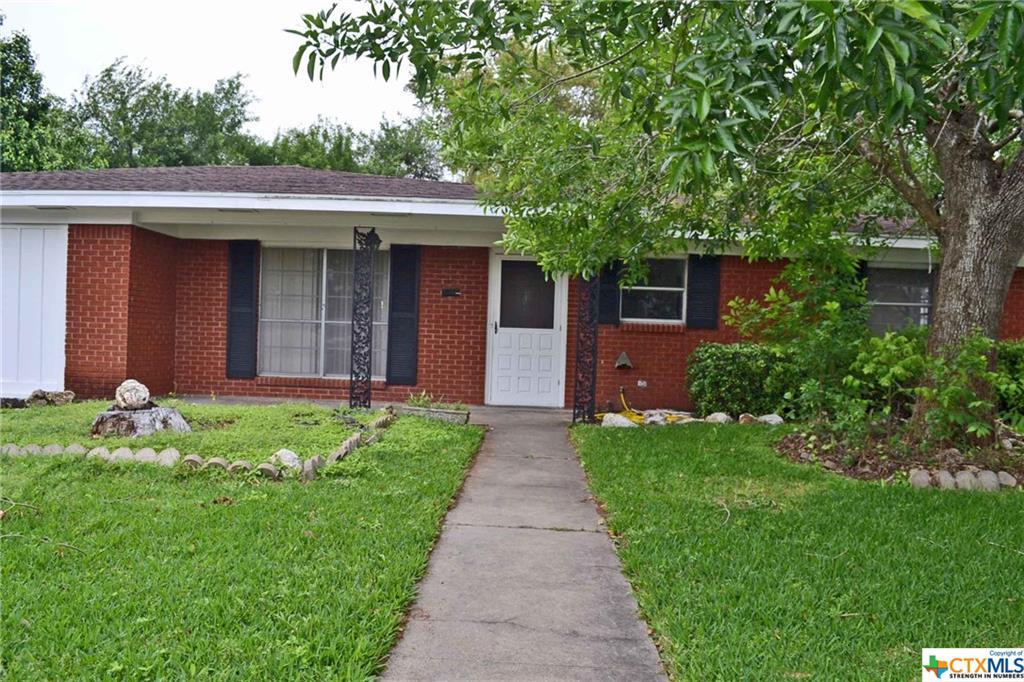 114 Royal Drive - Photo 1