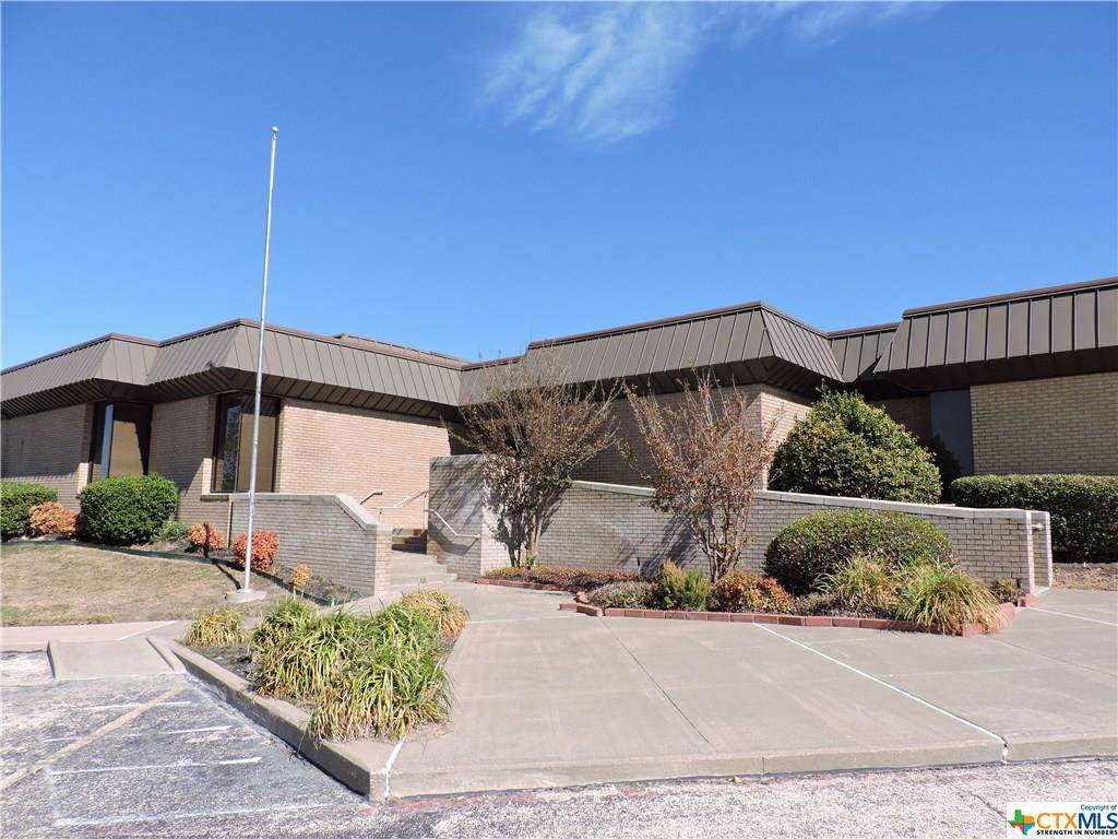 1011 Wales Drive - Photo 1