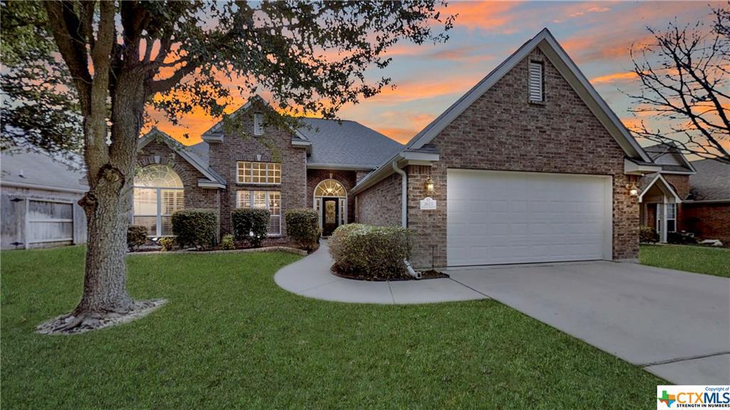 2623 Meadow Wood Dr - Photo 1
