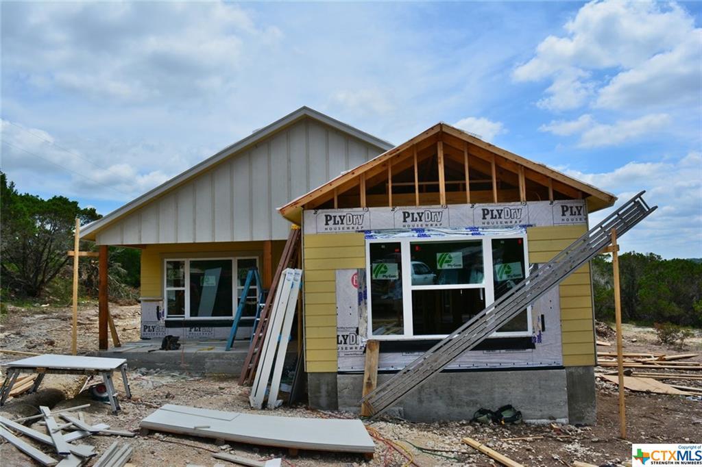 582 Freemont - Photo 1