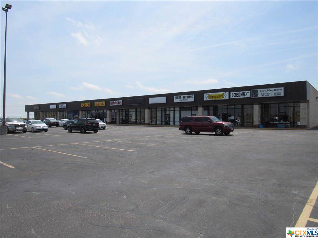 1002 Elms Road - Photo 1