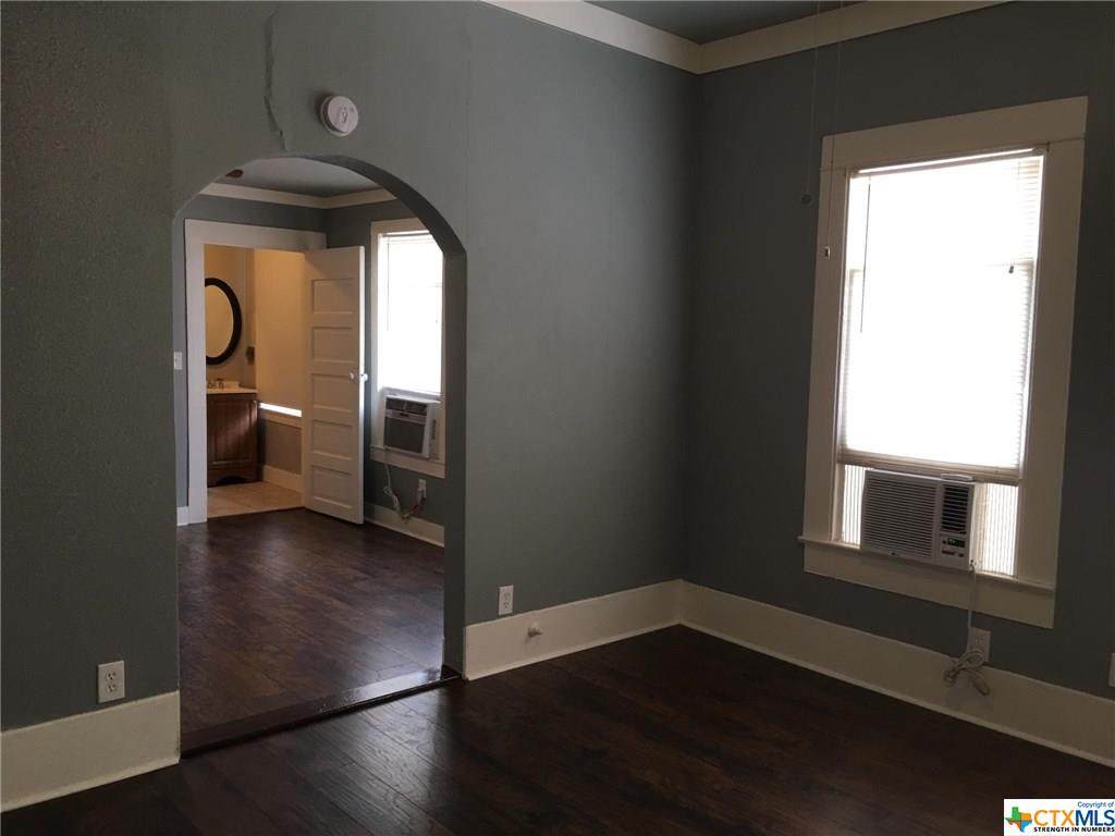 512 Quincy Street - Photo 1