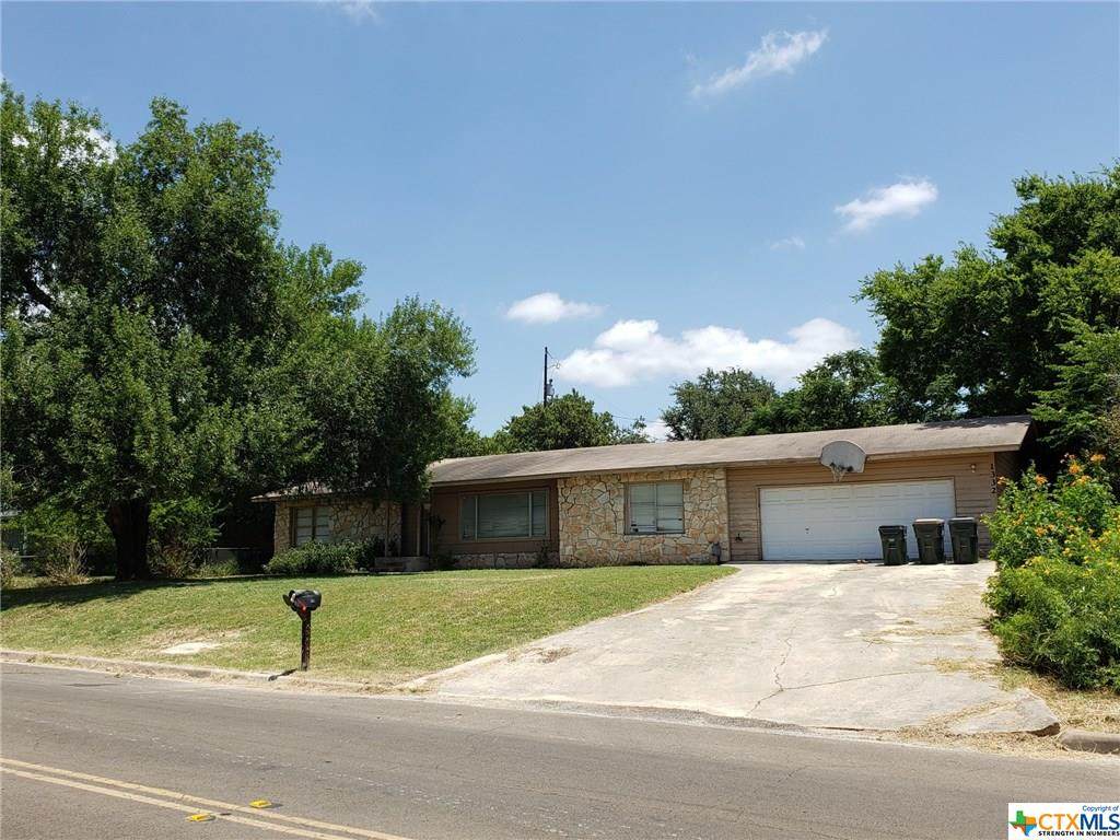 1332 Chestnut Street - Photo 1