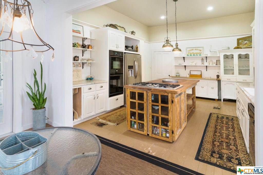 206 Saint James Street - Photo 1