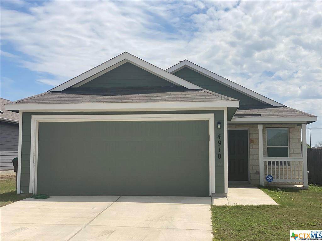 4910 Everett Loop - Photo 1