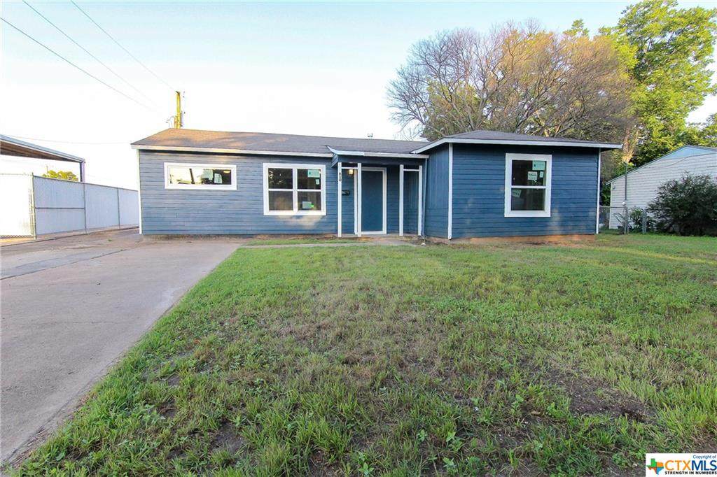810 Crockett Drive - Photo 1