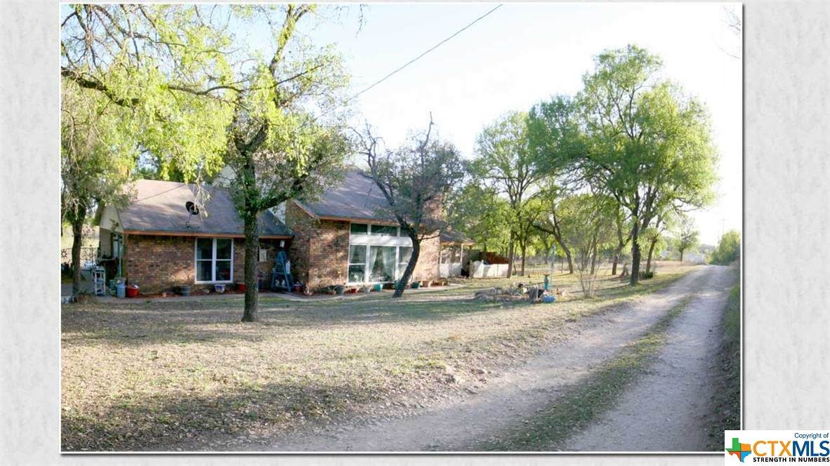 293 Private Road 4613 - Photo 1