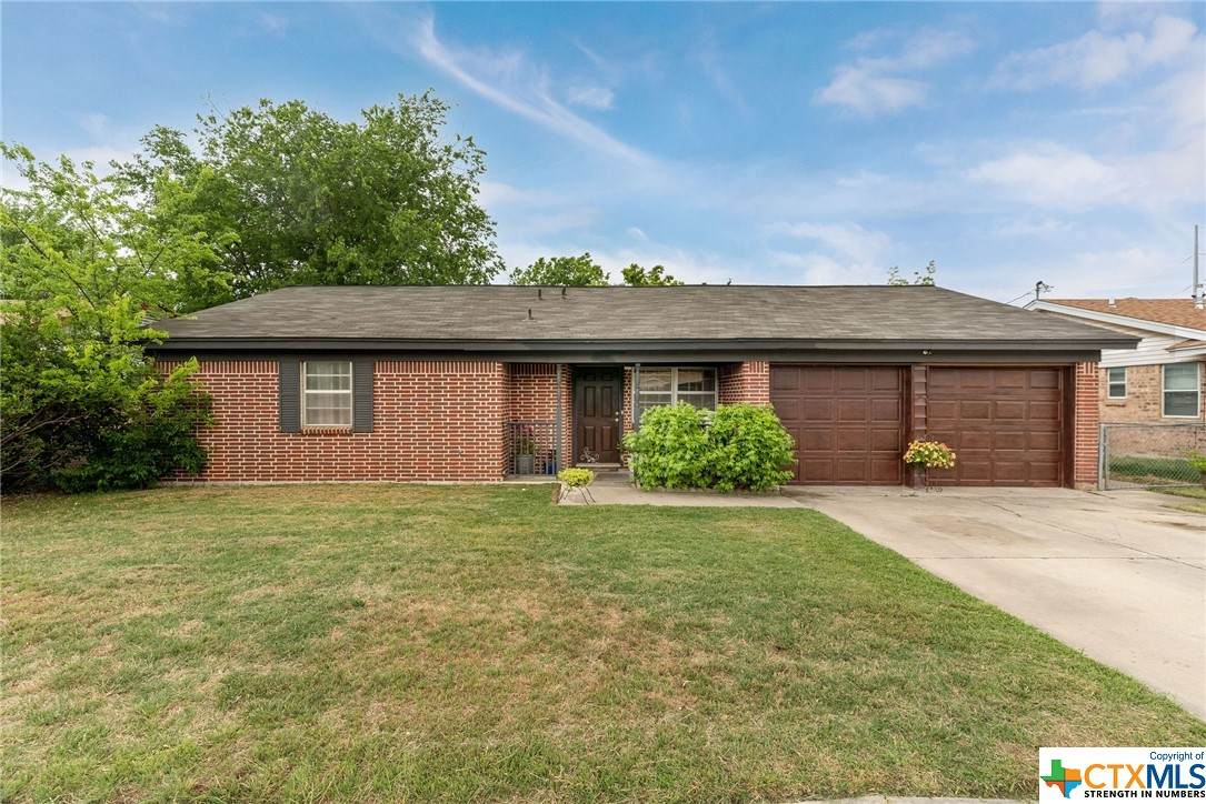 1206 Phyllis Drive - Photo 1