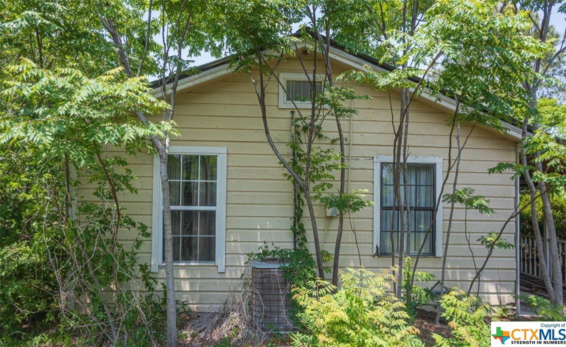 284 Huntington Drive - Photo 1