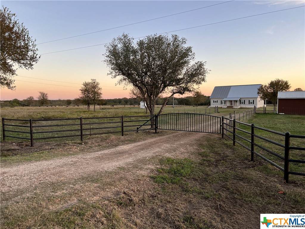 2810 Fm 1115 - Photo 1