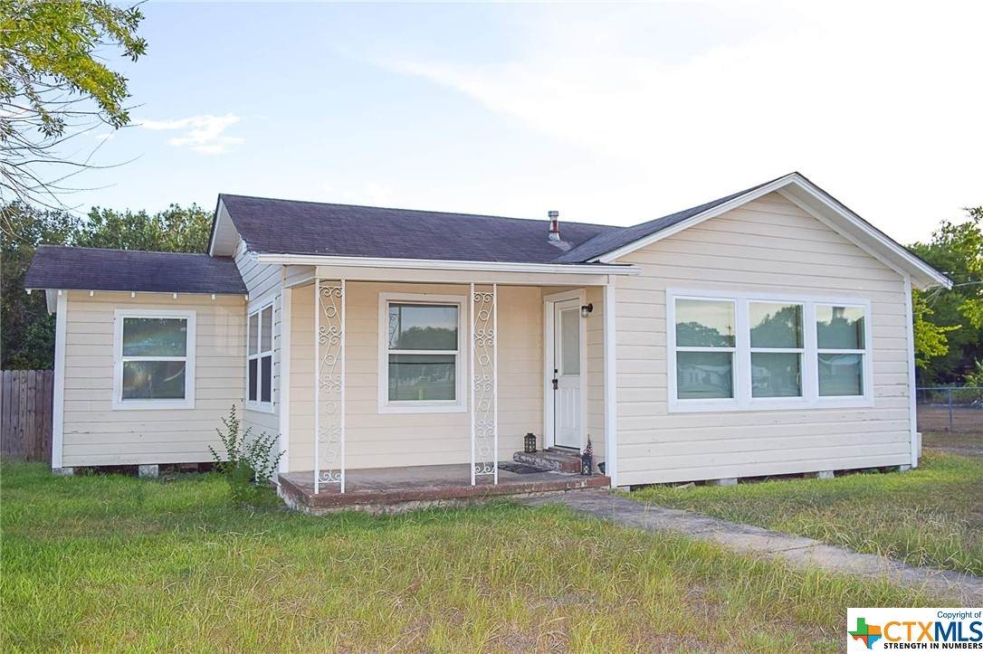 704 Maple Street - Photo 1