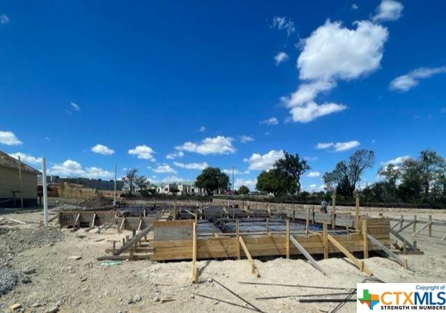 1613 Dryden Avenue - Photo 1