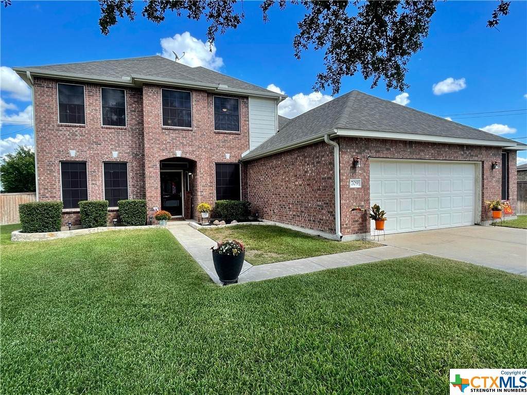 709 Pumpkin Drive - Photo 1