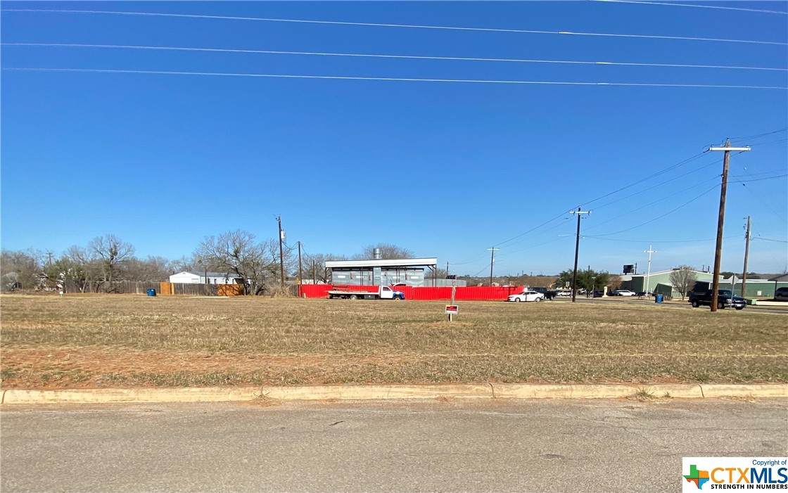 105 Sparrow Lane - Photo 1