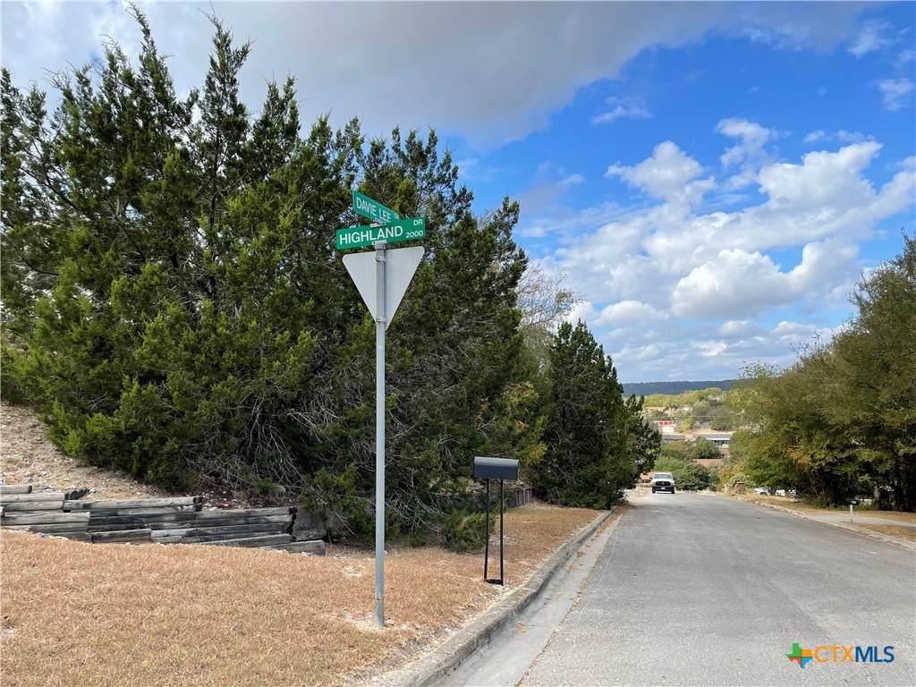 2005 Highland Drive - Photo 1
