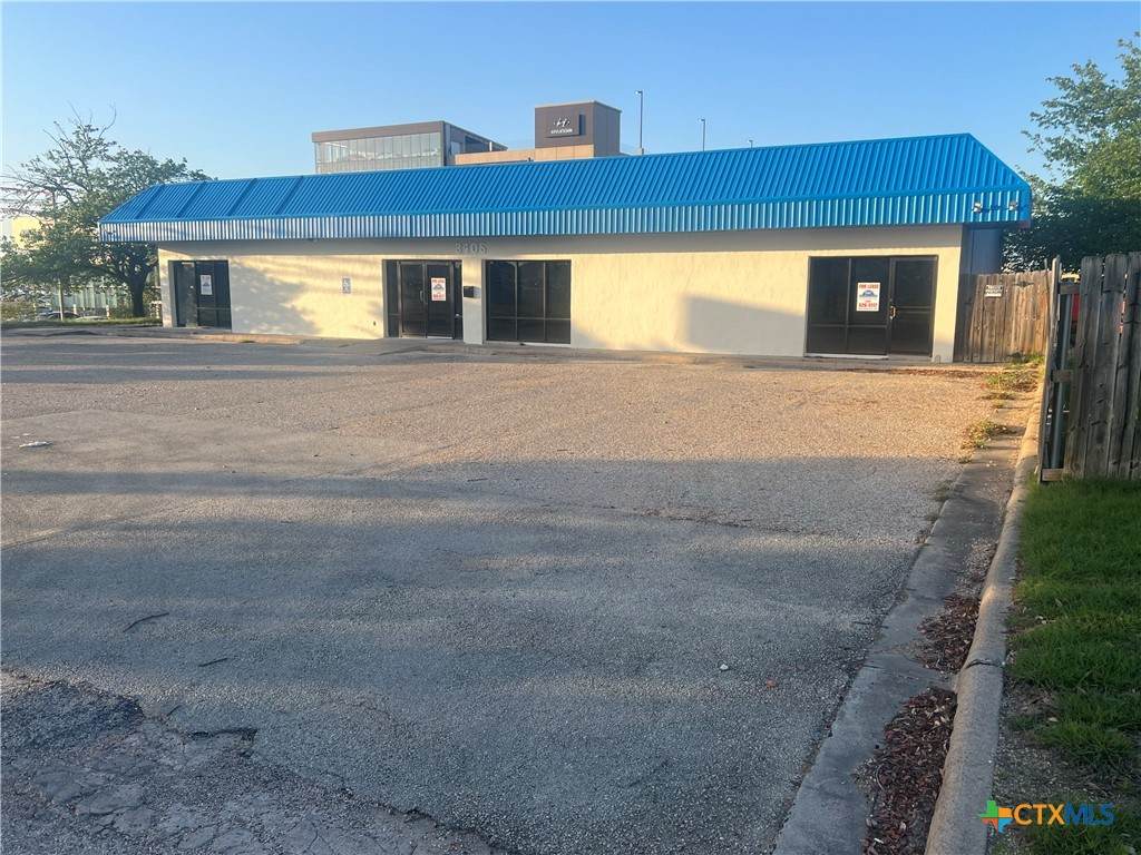 3405 Central Texas Expressway - Photo 1