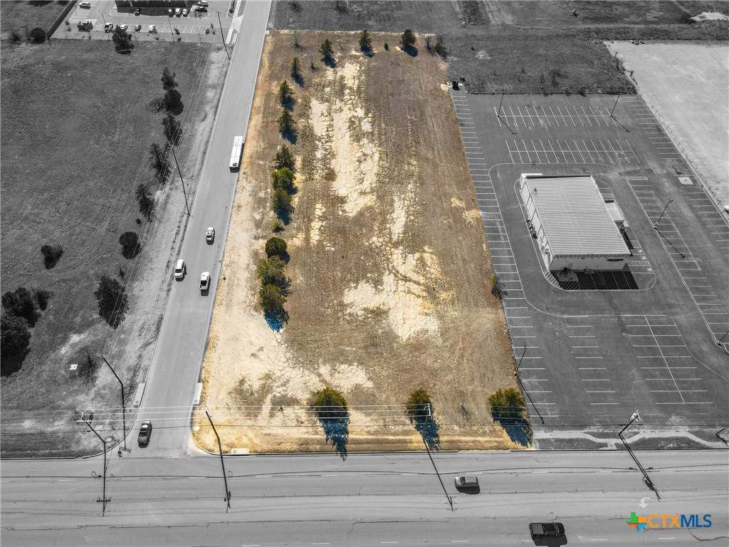 502 Elms Road - Photo 1
