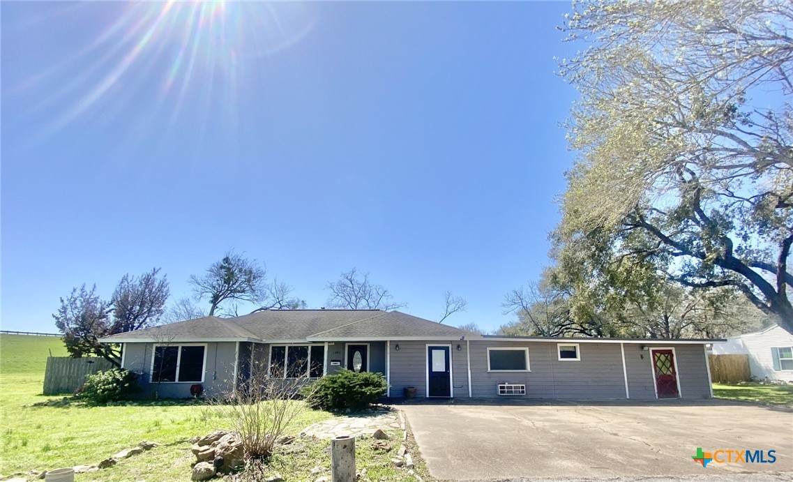 1003 Kleas Street - Photo 1