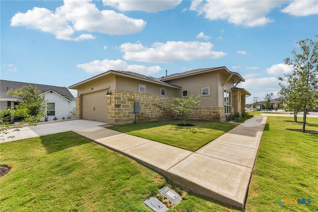 133 Antoinette Way - Photo 1