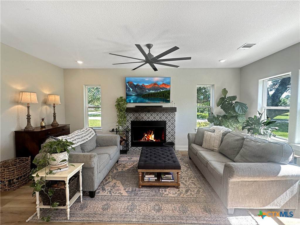 701 Hudson Street - Photo 1