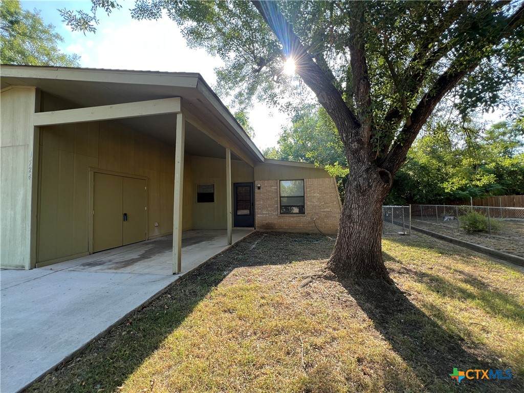 1524 Shannon Circle - Photo 1