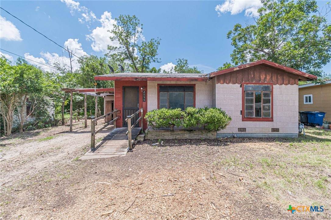 2855 San Antonio Street - Photo 1