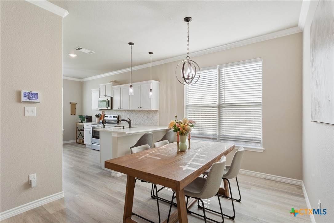 2120 Blackhawk Loop - Photo 1