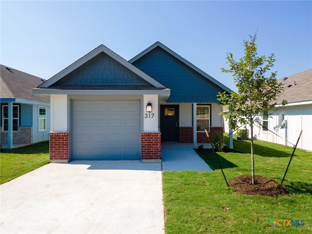 317 Monty Avenue - Photo 1