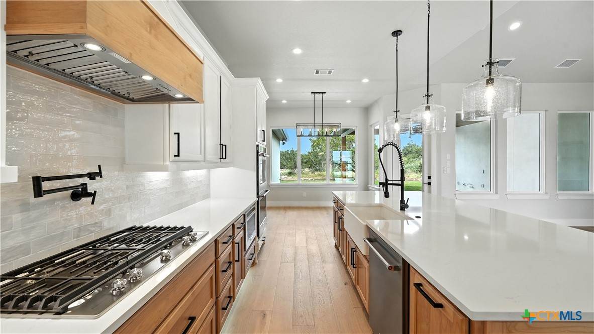 306 Toucan Drive - Photo 1