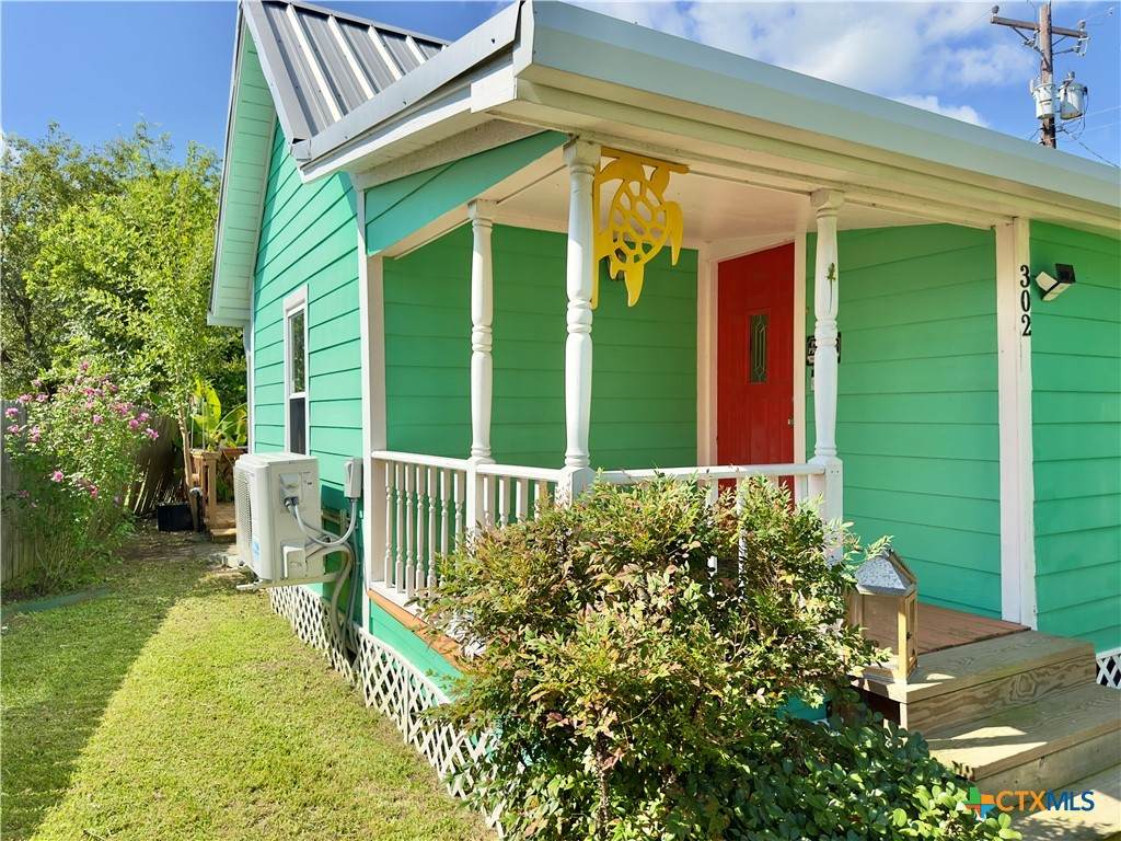 302 Dallas Avenue - Photo 1