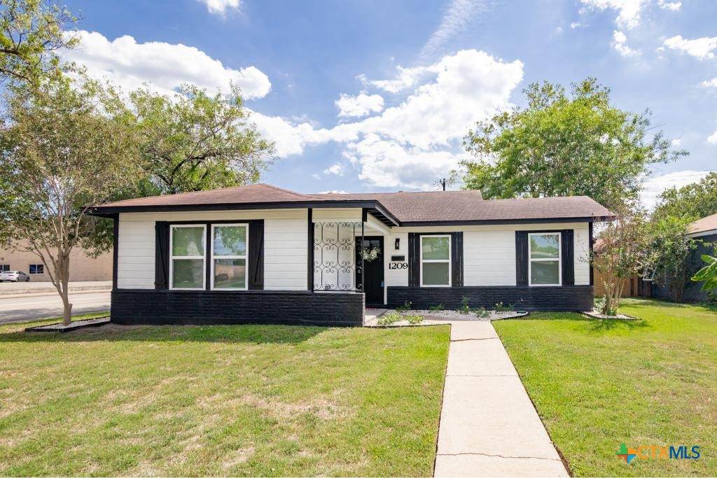 1209 Polk Avenue - Photo 1