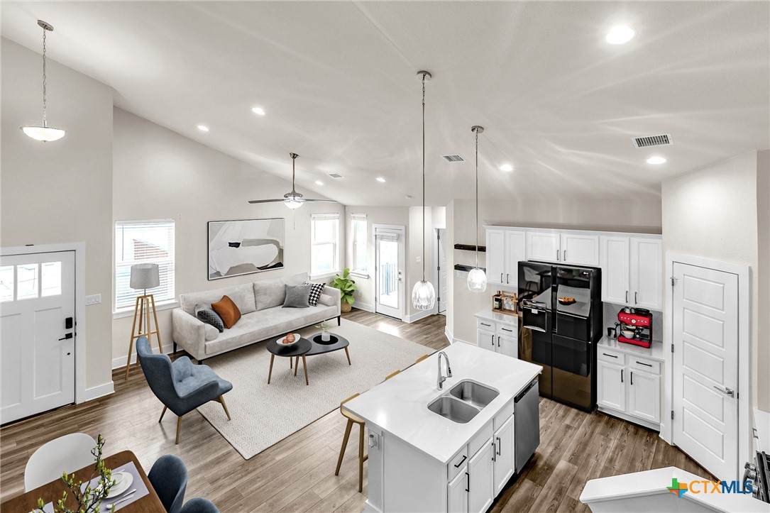 154 Elisha Drive - Photo 1