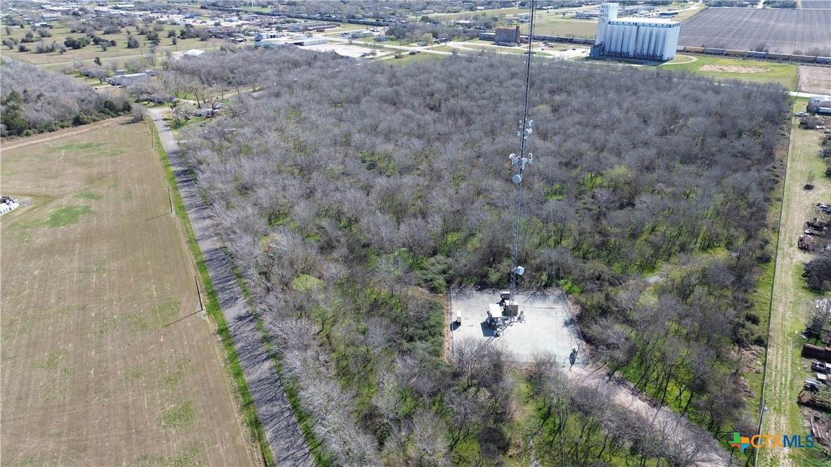 000 W Main - Photo 1