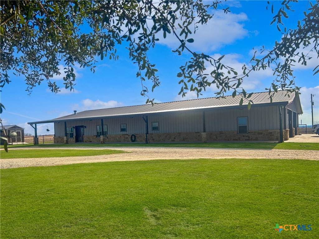 1747 Cr 139 Loop - Photo 1