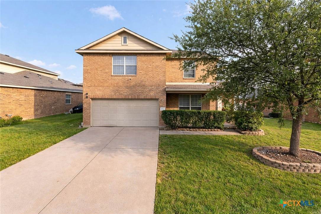 6204 Taree Loop - Photo 1