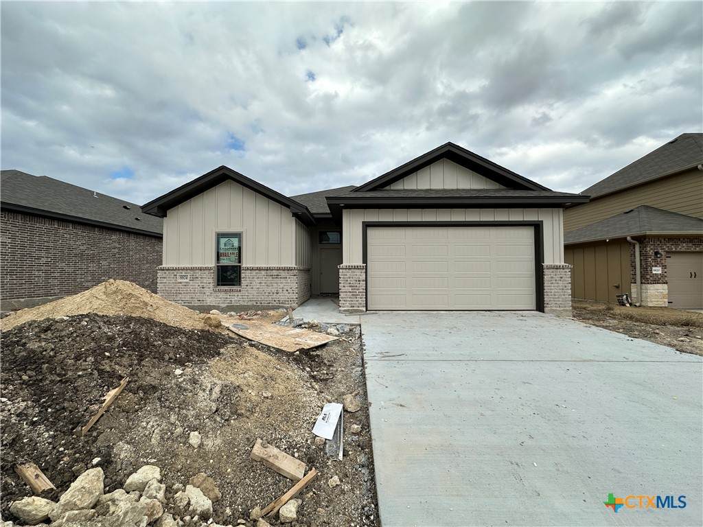 8824 Glade Drive - Photo 1