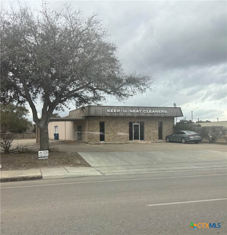 1325 Austin Street - Photo 1