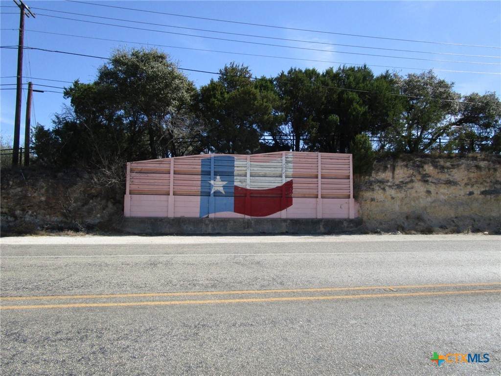 138 Bear Creek Drive - Photo 1