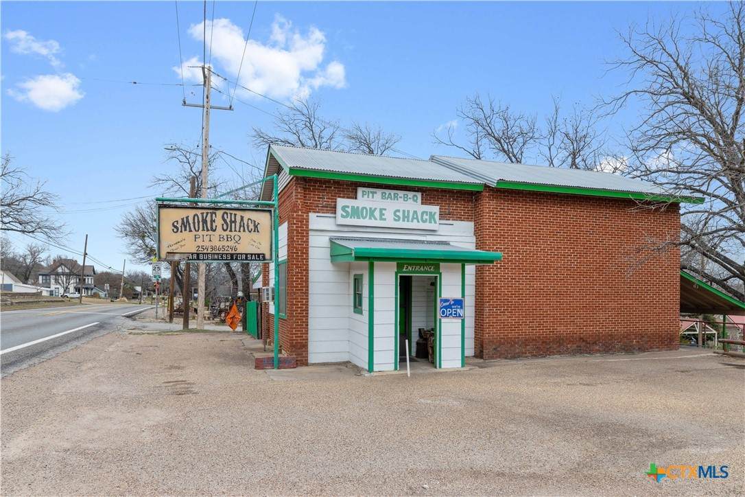 702 Rice Street - Photo 1