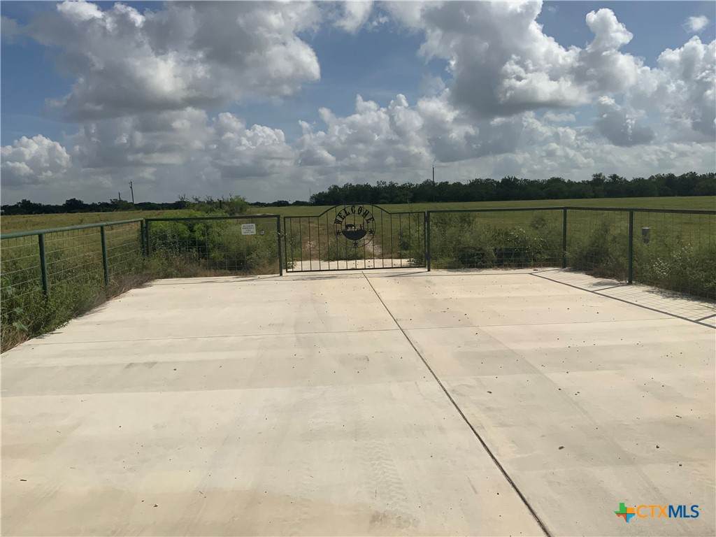 2647 Fm 3282 - Photo 1