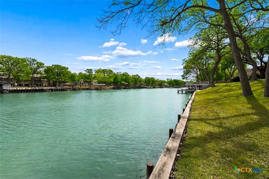 https://bt-photos.global.ssl.fastly.net/centraltx/orig_boomver_2_606060-2.jpg