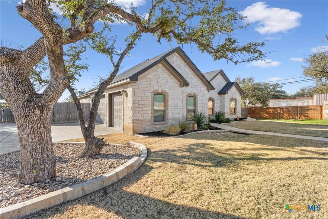 https://bt-photos.global.ssl.fastly.net/centraltx/orig_boomver_2_606071-2.jpg