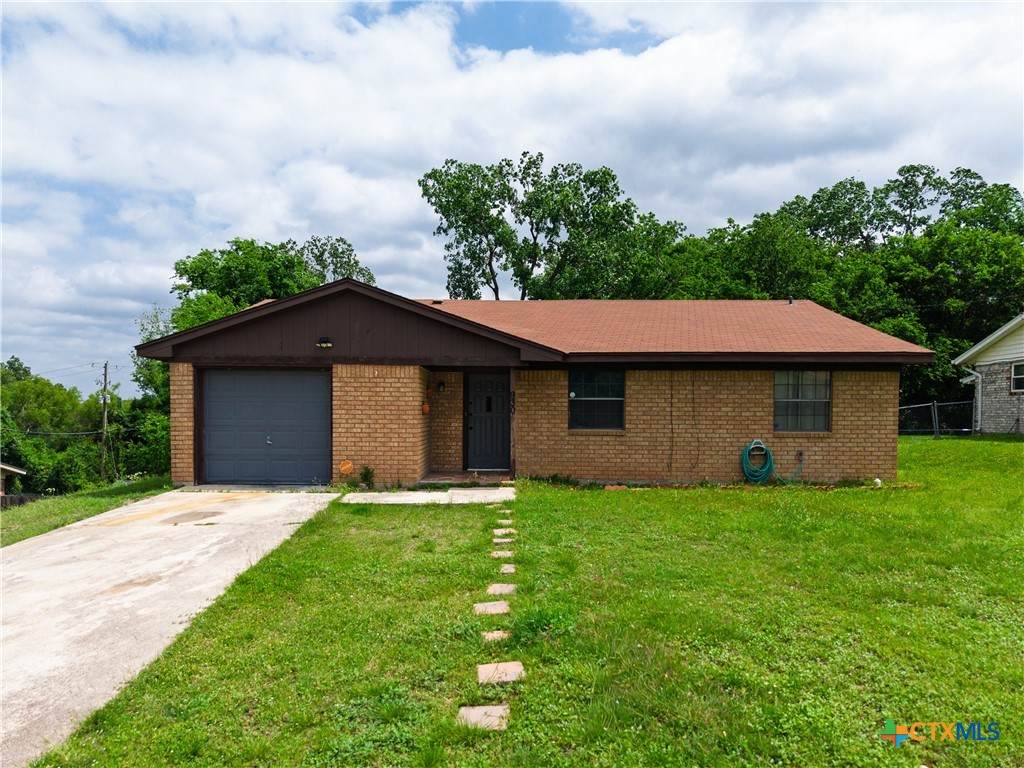 930 Dryden Avenue - Photo 1