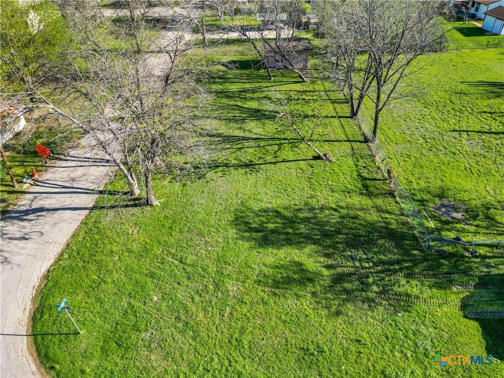 1004 Downs Avenue - Photo 1