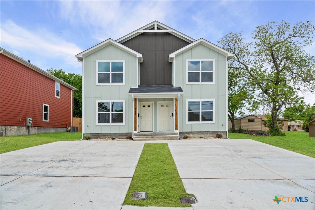 706 28th Street - Photo 1