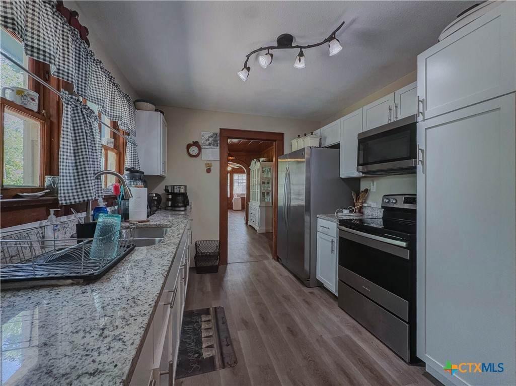 513 Brook Drive - Photo 1